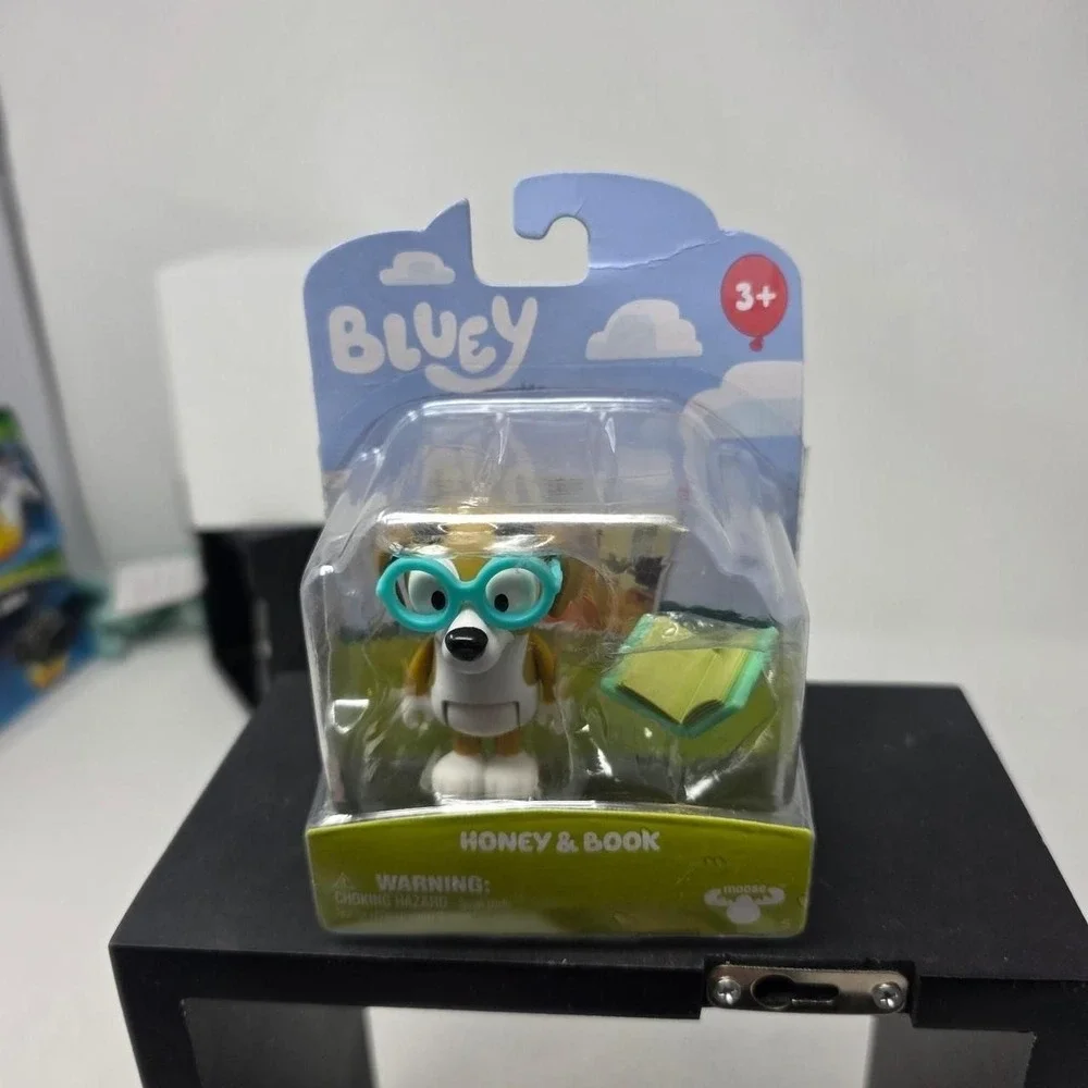 Honey & Book Bluey Story Starter Pack Figure Set
